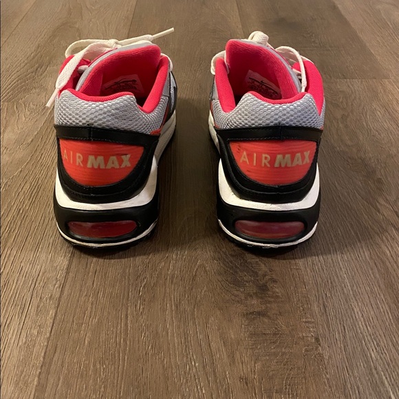 Nike Air Max Navigate sneakers 454249-002. EUC - Picture 4 of 7